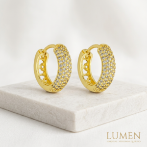 Brinco Argola Cravejada com Zircônias Incolores 1,0 Folheado a Ouro