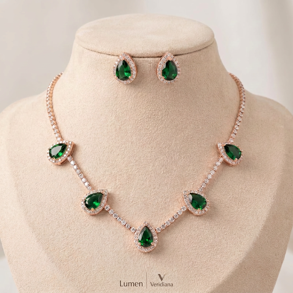 Conjunto Gotas Verdes Cravejadas com Colar Riviera e Brincos