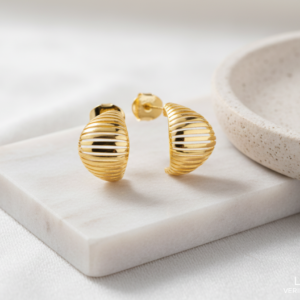 Brinco Argola Detalhes Vazados Folheado a Ouro